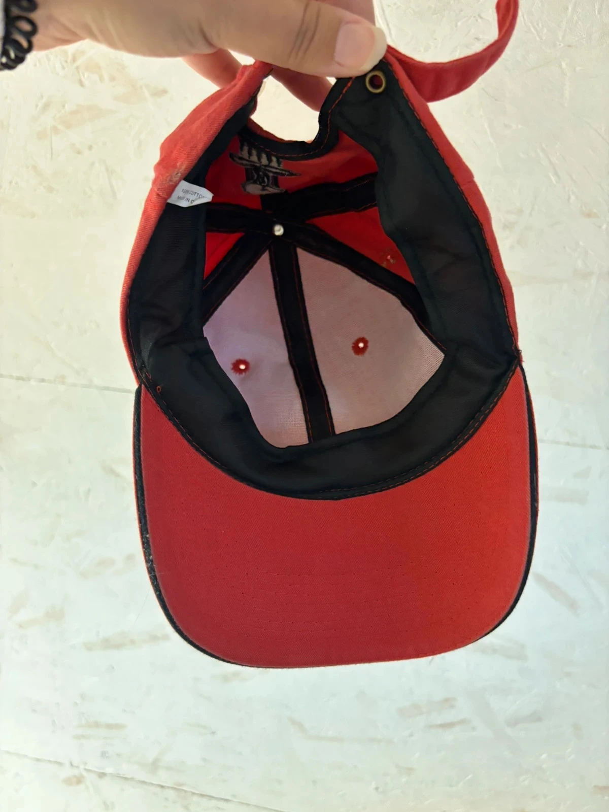 Boné vermelho bordado – Tamanho Único ajustável – photo 3